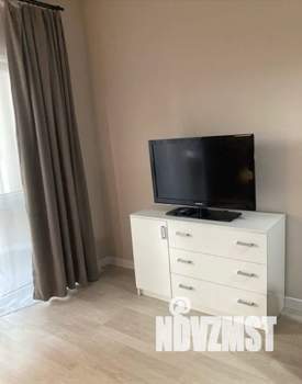 Студия квартира, посуточно, 29м2, 10/19 этаж