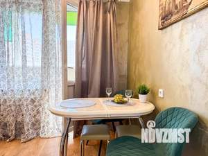 1-к квартира, посуточно, 40м2, 8/16 этаж