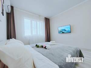 1-к квартира, посуточно, 34м2, 8/17 этаж