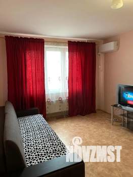 1-к квартира, посуточно, 38м2, 1/16 этаж