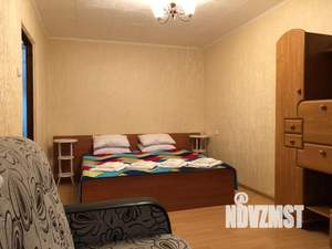 1-к квартира, посуточно, 32м2, 1/1 этаж