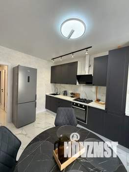 2-к квартира, посуточно, 38м2, 4/8 этаж