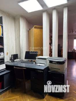 4-к квартира, вторичка, 140м2, 3/9 этаж