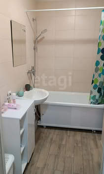 2-к квартира, вторичка, 64м2, 9/16 этаж