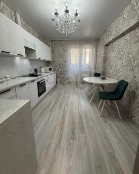 3-к квартира, вторичка, 100м2, 14/16 этаж