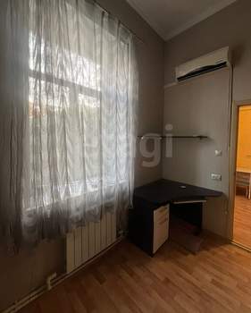 5-к квартира, вторичка, 61м2, 1/2 этаж