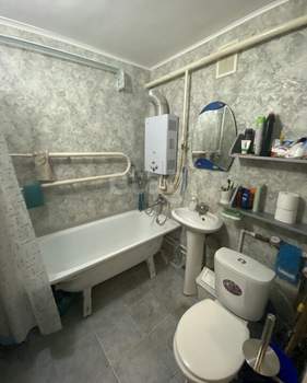 2-к квартира, вторичка, 43м2, 1/5 этаж