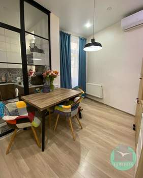 2-к квартира, вторичка, 52м2, 1/4 этаж