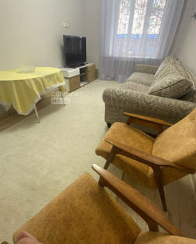 2-к квартира, вторичка, 62м2, 1/4 этаж