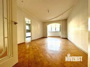 4-к квартира, вторичка, 88м2, 2/5 этаж