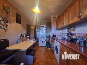 3-к квартира, вторичка, 63м2, 1/9 этаж