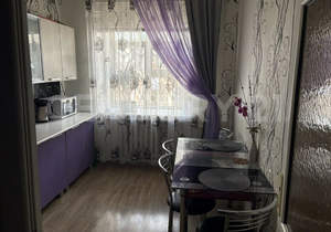 3-к квартира, вторичка, 65м2, 1/4 этаж