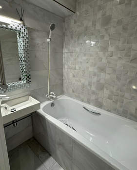 1-к квартира, вторичка, 56м2, 1/17 этаж