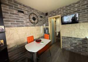 2-к квартира, вторичка, 52м2, 1/9 этаж