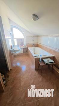 2-к квартира, вторичка, 108м2, 2/2 этаж