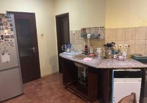 4-к квартира, вторичка, 130м2, 1/4 этаж