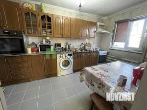 3-к квартира, вторичка, 72м2, 1/1 этаж