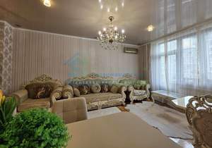 4-к квартира, вторичка, 300м2, 2/4 этаж