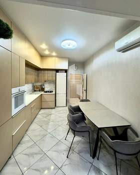 2-к квартира, вторичка, 77м2, 2/13 этаж