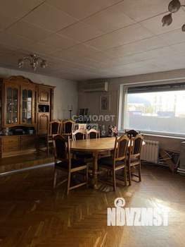 4-к квартира, вторичка, 140м2, 3/9 этаж