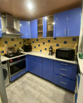 3-к квартира, вторичка, 57м2, 2/4 этаж