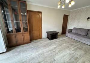 2-к квартира, вторичка, 43м2, 3/5 этаж