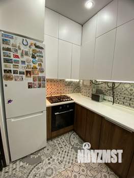 2-к квартира, вторичка, 52м2, 1/4 этаж