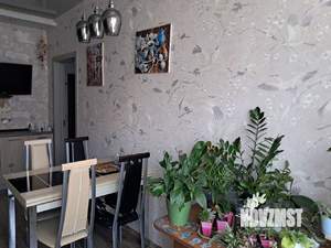 2-к квартира, вторичка, 58м2, 3/3 этаж