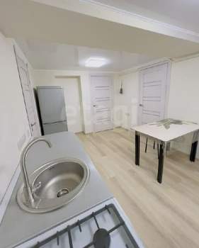 3-к квартира, вторичка, 60м2, 1/2 этаж