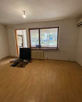 3-к квартира, вторичка, 58м2, 1/5 этаж