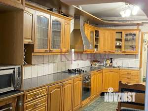 4-к квартира, вторичка, 140м2, 3/9 этаж