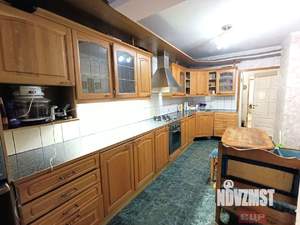 4-к квартира, вторичка, 140м2, 3/9 этаж