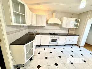 4-к квартира, вторичка, 88м2, 2/5 этаж