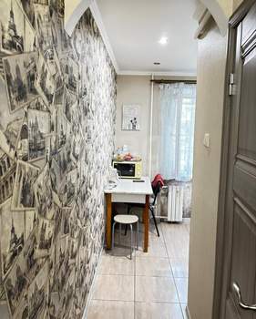 2-к квартира, вторичка, 45м2, 1/9 этаж