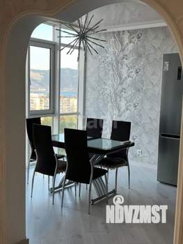 3-к квартира, вторичка, 82м2, 10/19 этаж