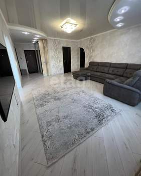 3-к квартира, вторичка, 82м2, 10/19 этаж