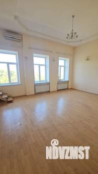 2-к квартира, вторичка, 108м2, 2/2 этаж