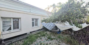 4-к квартира, вторичка, 65м2, 1/1 этаж
