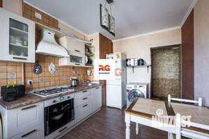 3-к квартира, вторичка, 63м2, 8/9 этаж