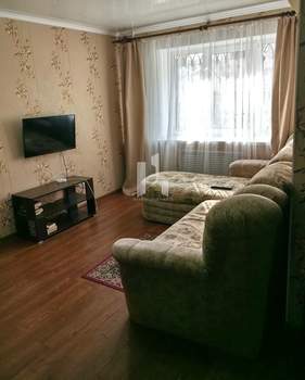 2-к квартира, вторичка, 42м2, 1/4 этаж