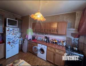 3-к квартира, вторичка, 64м2, 1/9 этаж