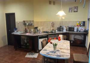 4-к квартира, вторичка, 130м2, 1/4 этаж