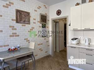 2-к квартира, вторичка, 61м2, 1/4 этаж