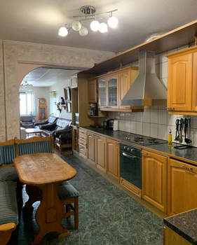 4-к квартира, вторичка, 140м2, 3/10 этаж