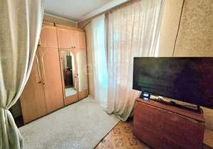 2-к квартира, вторичка, 52м2, 1/9 этаж