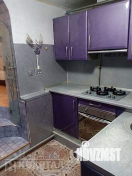 3-к квартира, вторичка, 65м2, 1/1 этаж