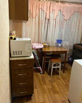 3-к квартира, вторичка, 50м2, 1/5 этаж