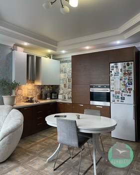 3-к квартира, вторичка, 136м2, 4/4 этаж
