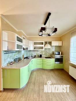 3-к квартира, вторичка, 95м2, 10/10 этаж