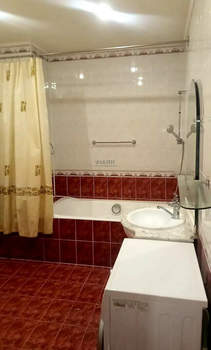 2-к квартира, вторичка, 72м2, 2/5 этаж